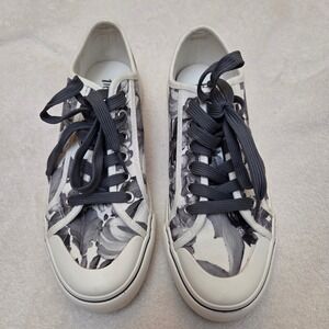 Hey Girl by Corkys Womens Floral Print Sneakers Size 9 Low  Lace Up Canvas Shoes